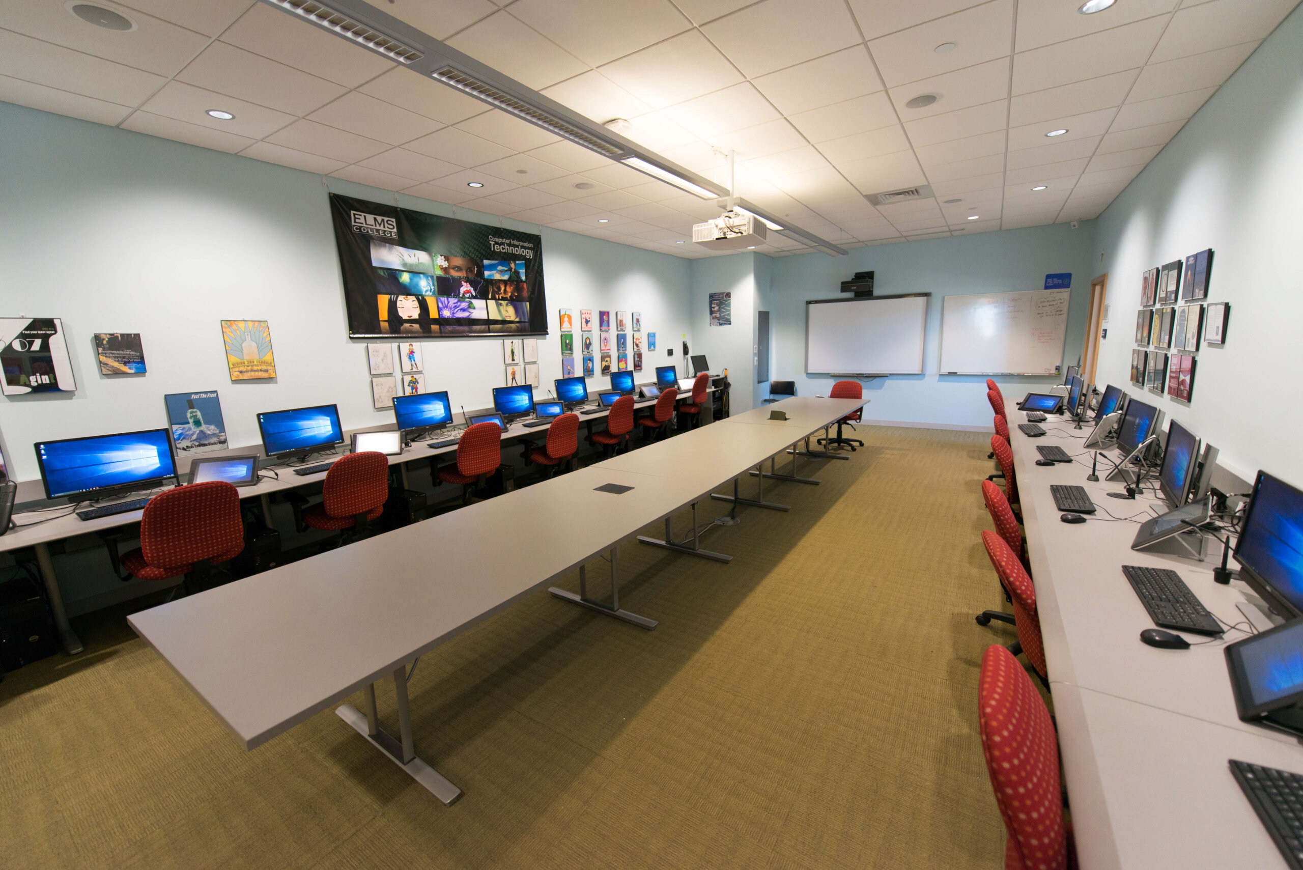 Photo of the Computer Information Technology and Security (CITS) lab in the Lyons Center