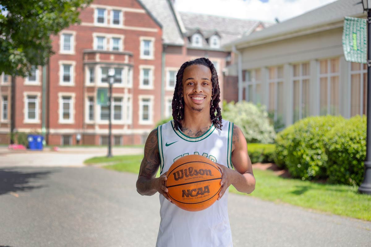 Photo of male basketball player